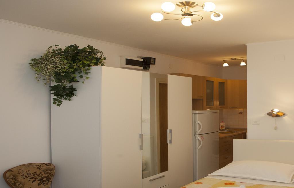 Apartments Leo สปลิท ภายนอก รูปภาพ