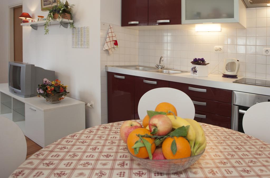 Apartments Leo สปลิท ภายนอก รูปภาพ